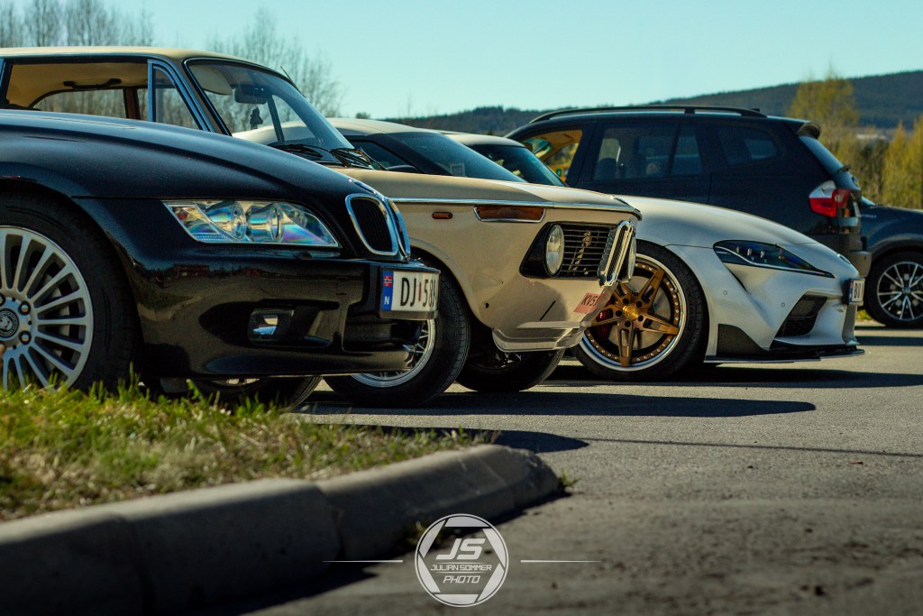 Random automotive